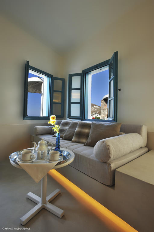 Kifines Suites Folegandros Town Bilik gambar